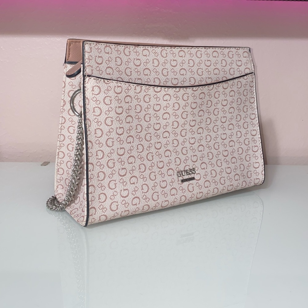 SOLD✨ GUESS shoulder/crossbody purse